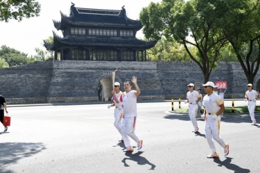 笑臉與熱情刷屏！這名火炬手是景興人绪封！